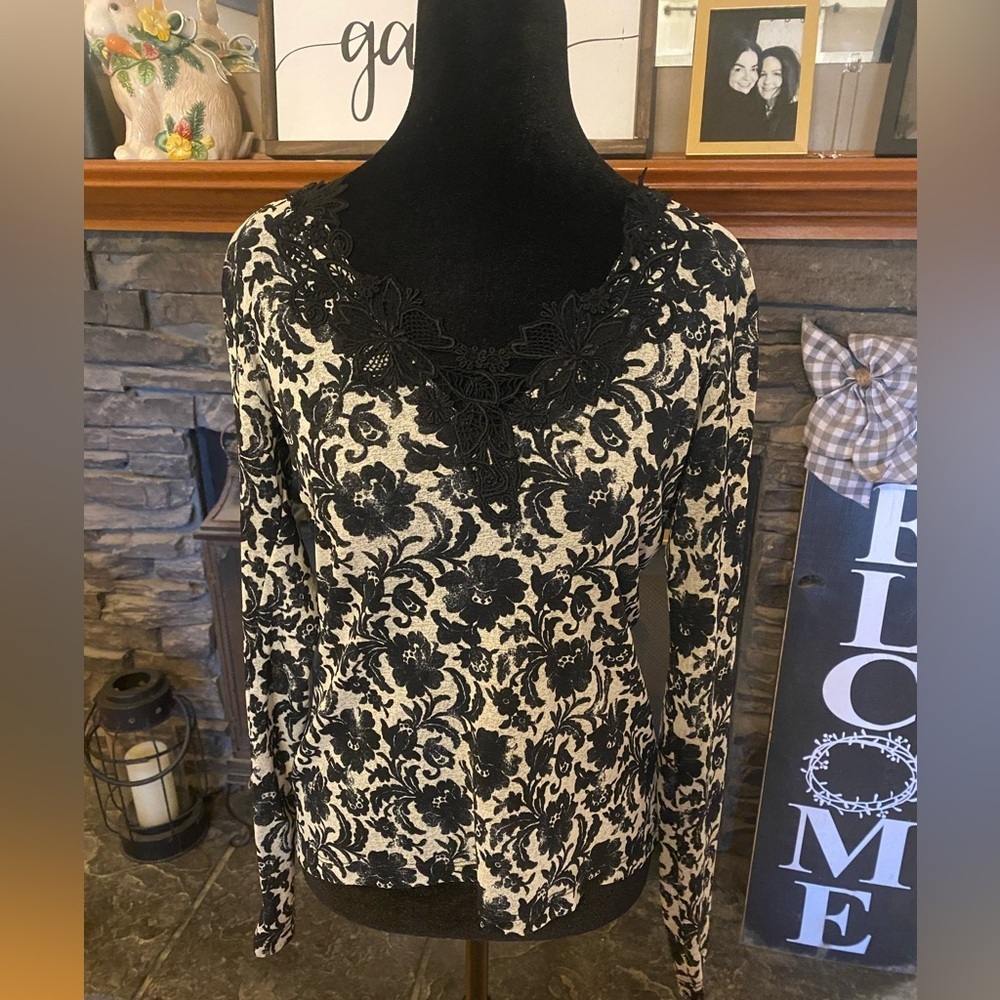 Karen Kane Black Floral/Lace Top